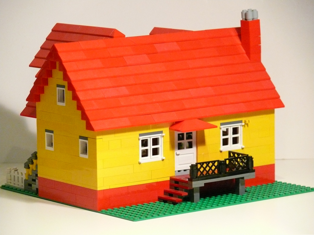 Legosteine und eine alte Ziegelei