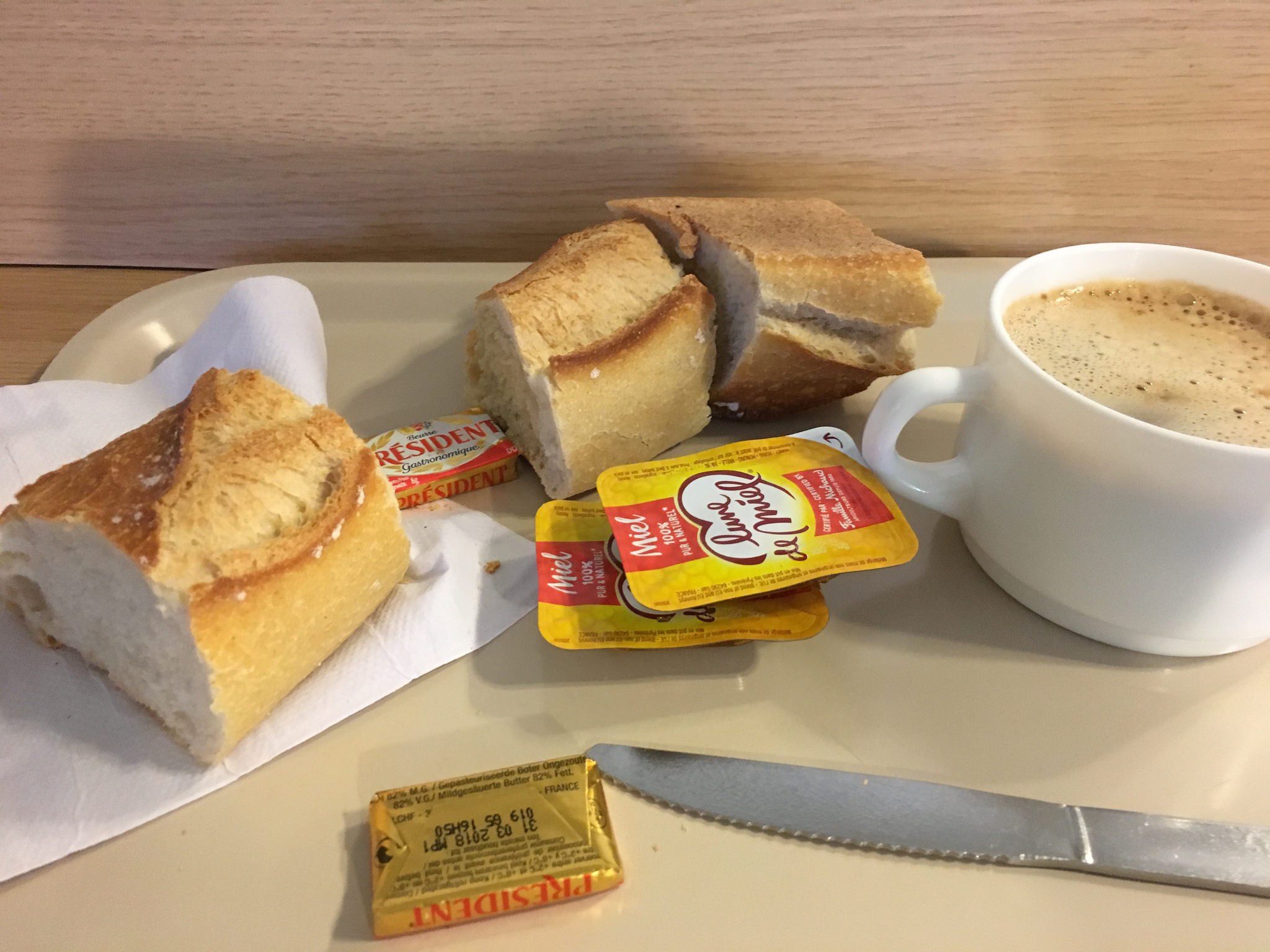 Frühstück im F1 Hotel